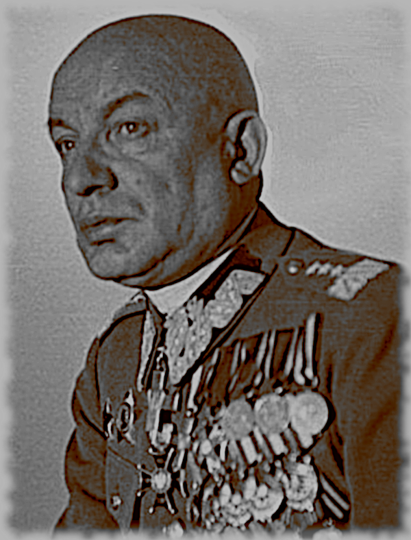 Karol Świerczewski w mundurze generalskim
